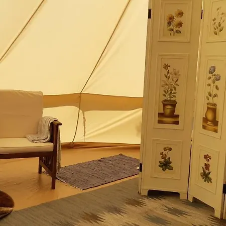 Luxury tent Les Gabelous Au Clair De Lune Dourbes